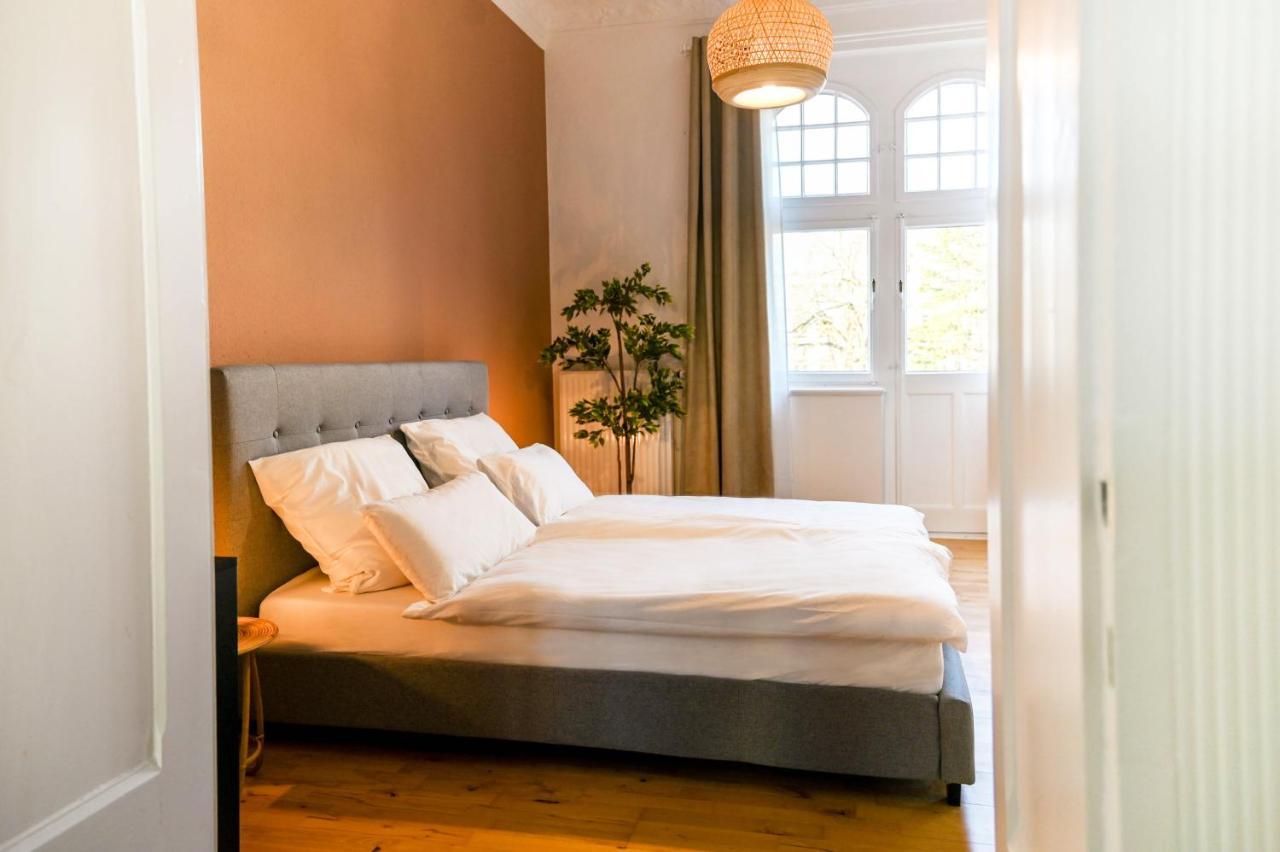 120Qm Denkmal Apartment In Krefeld Mit Stuck Und Balkon - Beuys Apartments - Krefeld Exteriör bild