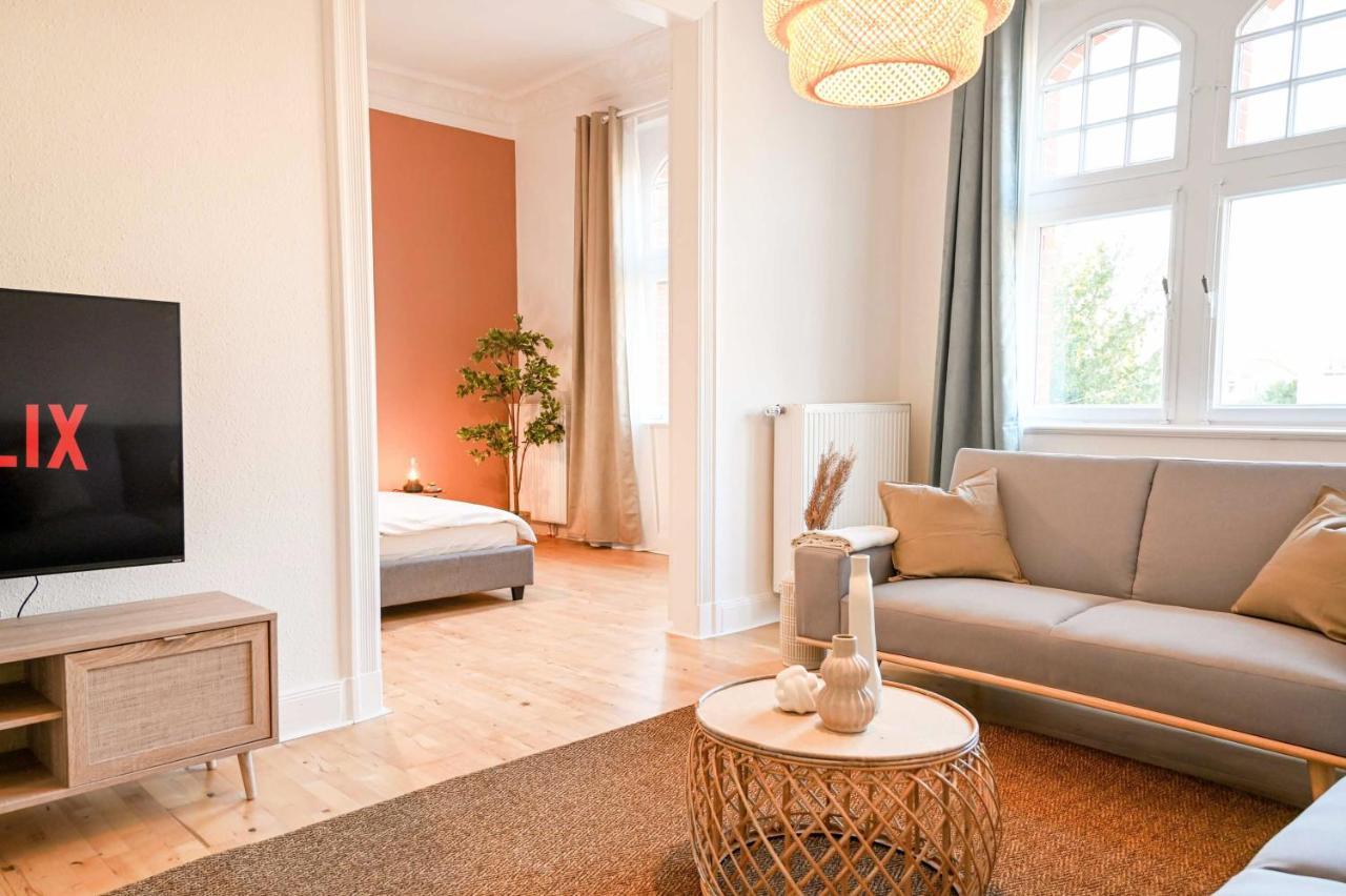 120Qm Denkmal Apartment In Krefeld Mit Stuck Und Balkon - Beuys Apartments - Krefeld Exteriör bild