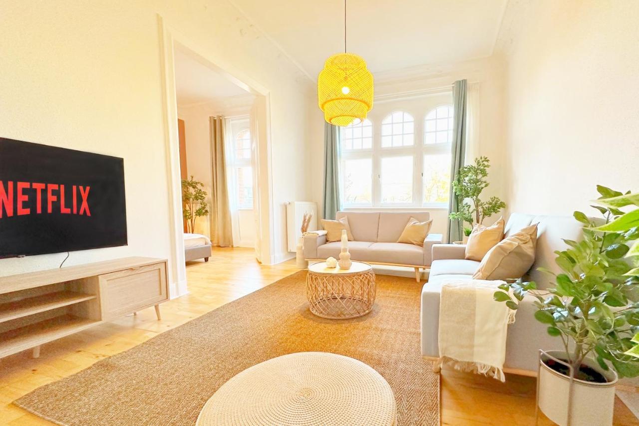 120Qm Denkmal Apartment In Krefeld Mit Stuck Und Balkon - Beuys Apartments - Krefeld Exteriör bild